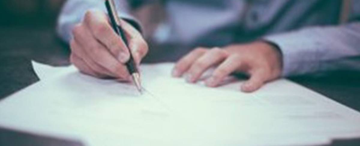 Comment « regarder ailleurs » sans vraiment (se) tromper ?