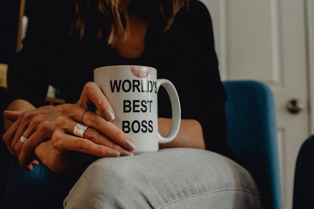 Pourquoi le management de transition offre souvent un ROI supérieur au recrutement classique