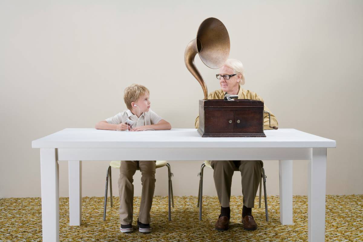 Générations au travail : comment attirer et fidéliser les talents X, Y et Z dans les métiers de la communication