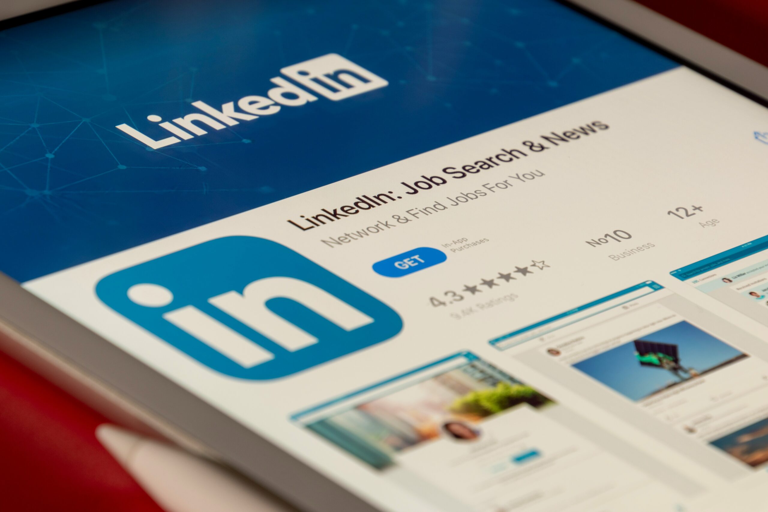 6 ways to considerably improve your LinkedIn profile!